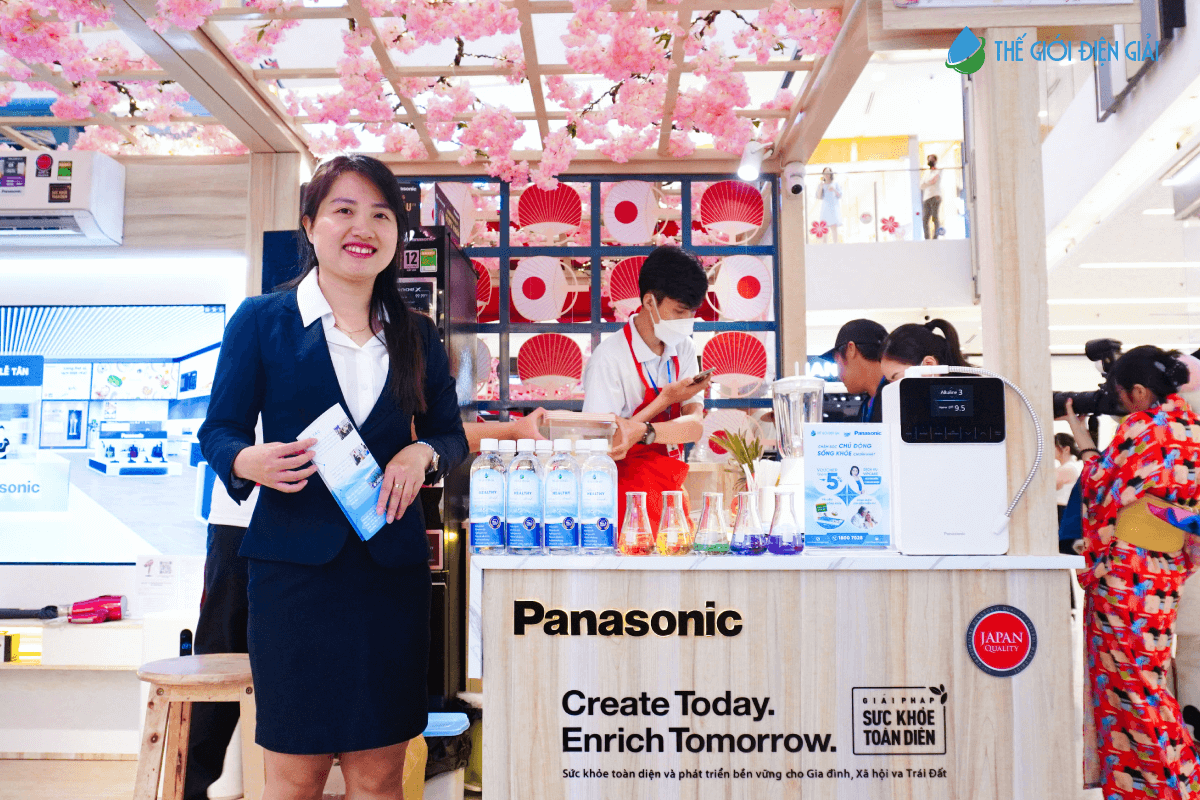 Ngày cuối sự kiện vẫn thu hút được đông đảo khách hàng ghé thăm gian hàng của Panasonic