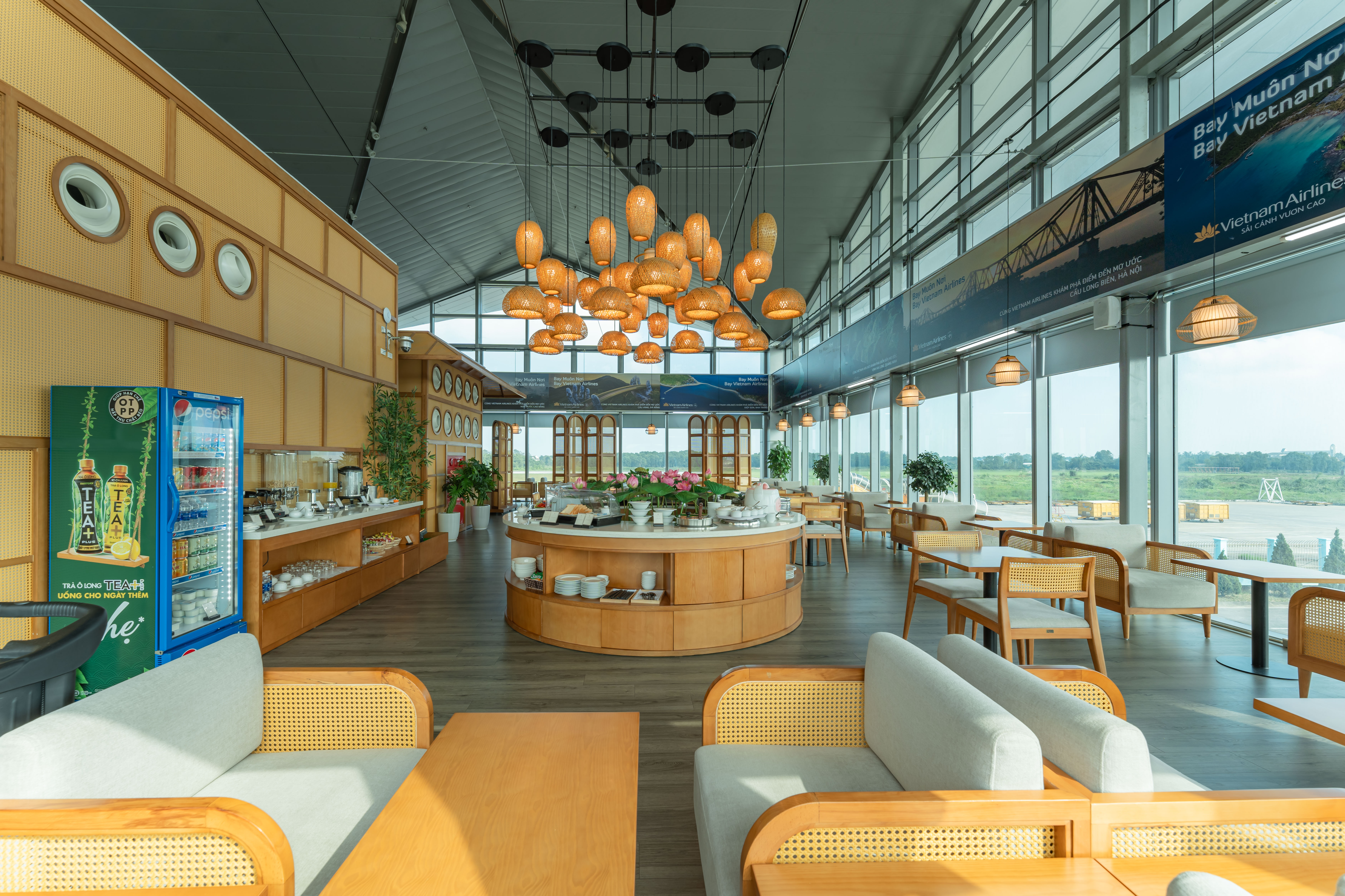 Không gian phòng chờ Làng Sen Business Lounge - Sân bay Vinh