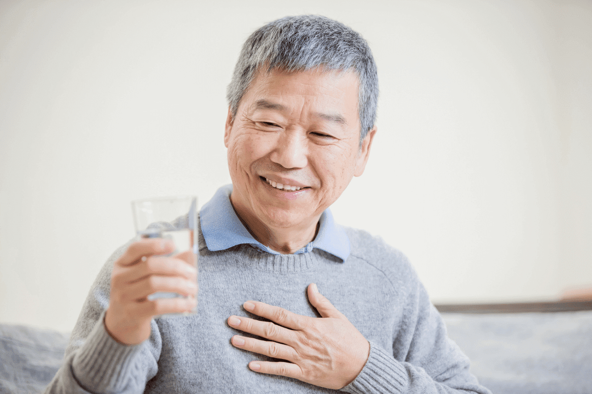 Nước iON kiềm giúp phòng ngừa và hỗ trợ điều trị bệnh mạn tính ở người cao tuổi