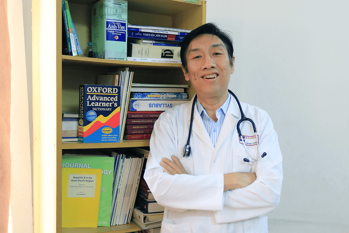 Chân dung bác sĩ Trần Ngọc Lưu Phương 