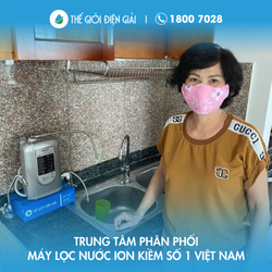 Cô Vui huyện Nhà Bè TP Hồ Chí Minh lắp máy lọc nước ion kiềm Panasonic TK-AS45 tốt cho sức khỏe