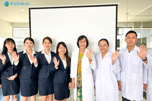Bác sĩ Lê Kim Huệ training kiến thức dinh dưỡng & sức khỏe định kỳ cho CBNV Thế Giới Điện Giải với chủ đề Nước ion kiềm và sức khỏe